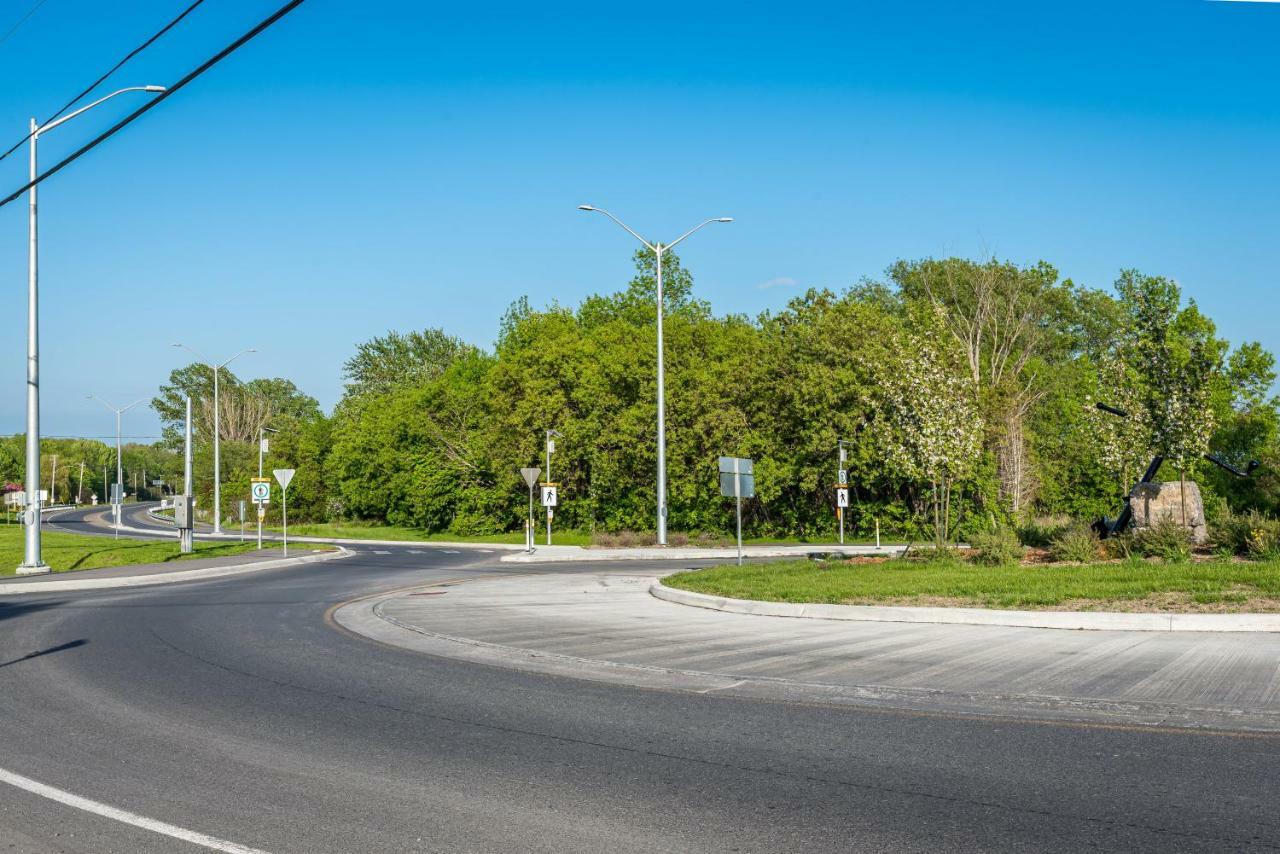 Long Sault Motel ภายนอก รูปภาพ