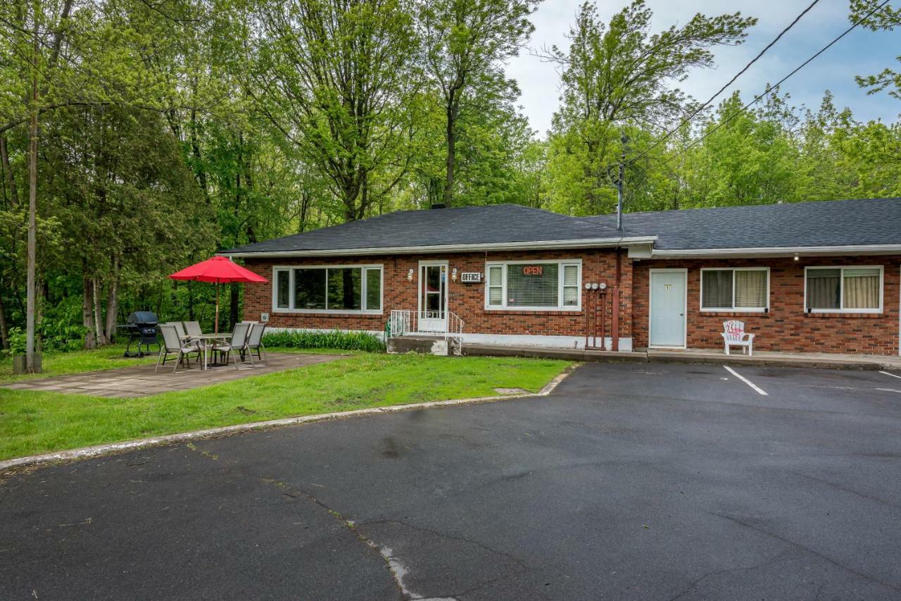 Long Sault Motel ภายนอก รูปภาพ